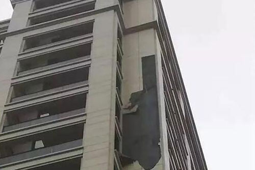 水包砂为什么要及时刷罩面漆？